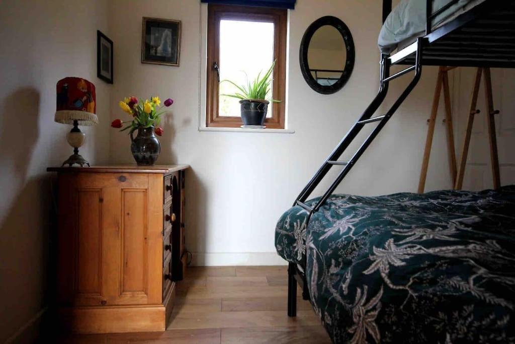 Spacious Cabin On Isolated Farm With Sea View Bude Exterior photo