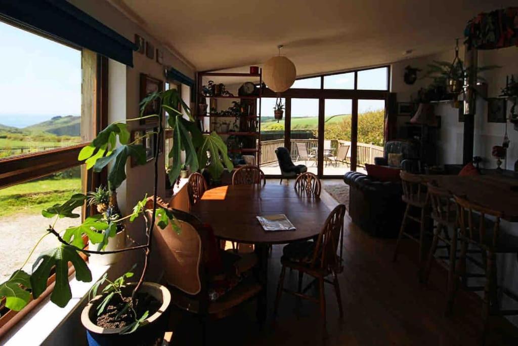 Spacious Cabin On Isolated Farm With Sea View Bude Exterior photo